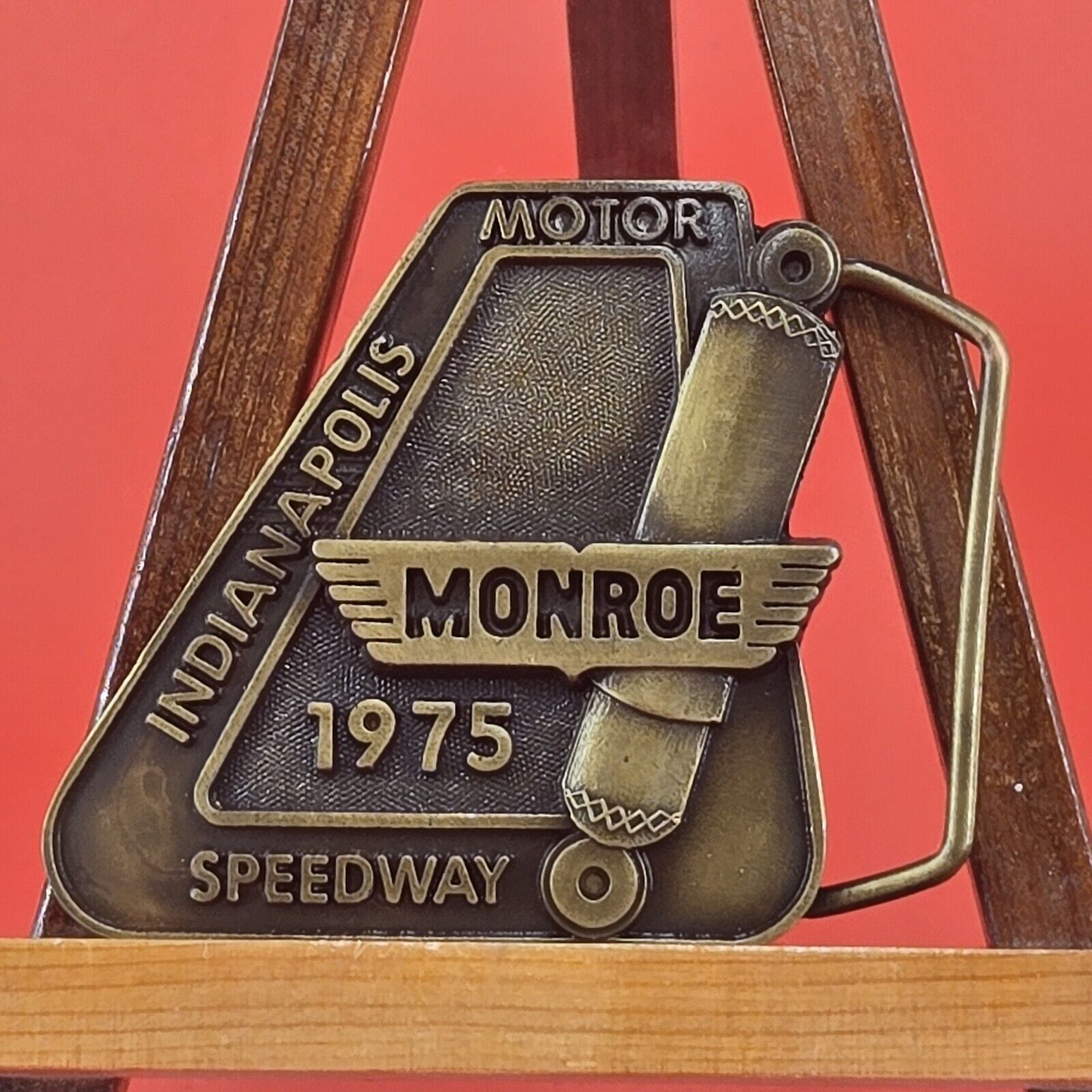 Vtg 1975 Monroe Shocks Indianapolis Motor Speedway Indy 500 Racing Belt Buckle